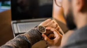 Мъжки часовници от flaro.bg – умни и многофункционални.