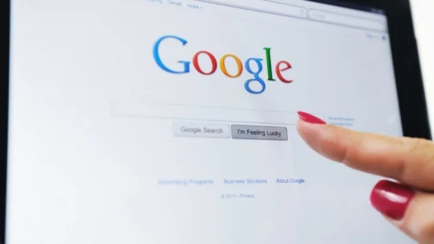 Google ще удостоверява истинността на снимки и видеа