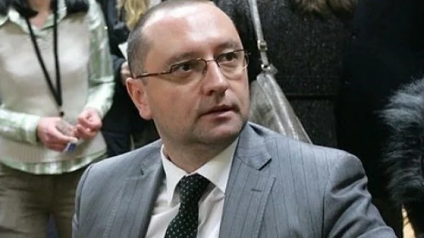Съдия Георги Ушев се опасява, че политици може да атакуват съда чрез медиите