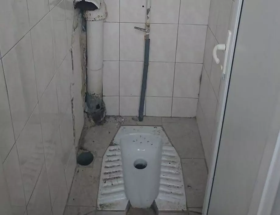 Въвеждат данък "външна тоалетна" в Русия: Необучени не могат да ги ползват