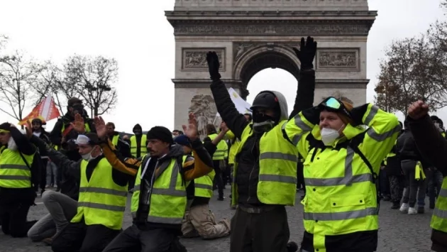 "Жълтите жилетки" отново излизат на протест в Париж