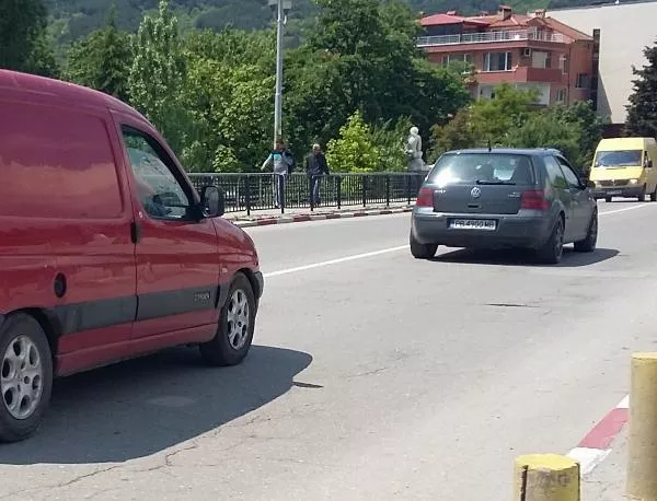 Съветници решават дали данъкът за автомобили в Асеновград да е с най-ниската законова стойност