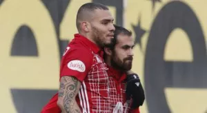 {{ otherArticle[0].article.title }}