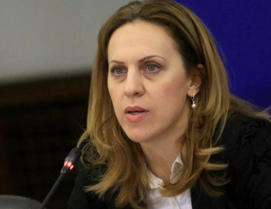 Министър Николова: Ние сме безопасна дестинация и така ще е и през зимния туристически сезон