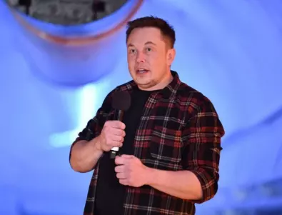 Мъск: Исках да продам Tesla на Apple