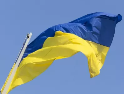 Украйна обмисля задължителна ваксинация за държавни служители 