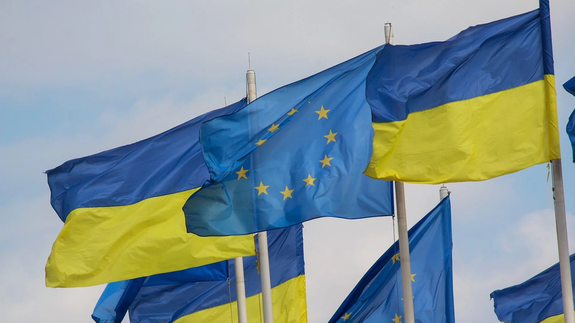 Вътрешните битки в ЕС заплашват 50 милиарда евро за Украйна