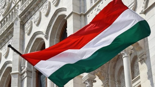 Унгария ще замени полицейски час в страната