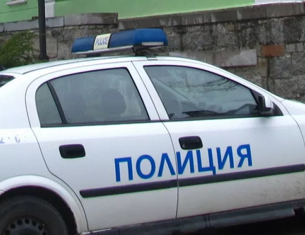 КПП на входовете на Бургас - полицията издирва обирджии на заложна къща