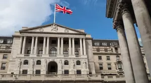 Английската централна банка повиши основната лихва с най-бавния темп от юни 