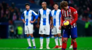 Атлетико застигна водача в първенството Барселона след минимална победа с дузпа