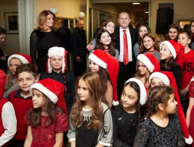 Ето колко деца са получили дарения от „Българската Коледа“