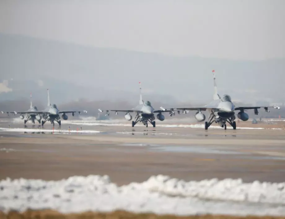 Гърция модернизира своите F-16 с помощ от САЩ