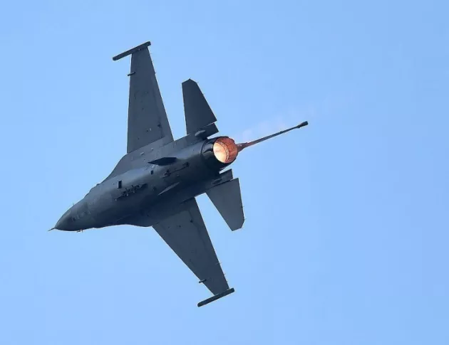 Комисията по отбрана одобри сделката за F-16