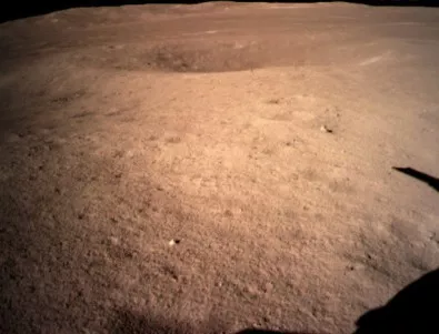 Вижте първите кадри от Тъмната страна на Луната (СНИМКИ)
