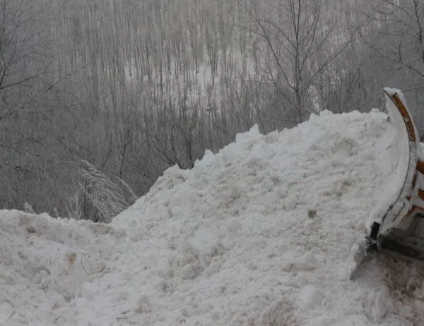Обявиха кризисна ситуация на целия полуостров Халкидики заради снеговалежите