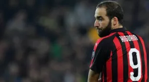 Sky Sports: Челси подготви "план Б", ако трансферът на Игуаин пропадне