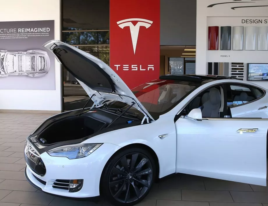 Tesla планира да построи първия си завод в Индия 