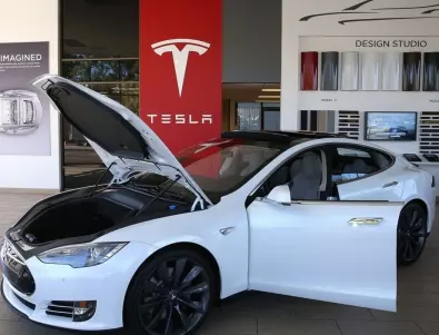 Tesla изтегля автомобили от пазара заради сериозен дефект 