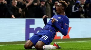 Чакащият трансфер Хъдсън-Одой отново блести за Челси в рутинна победа за ФА Къп