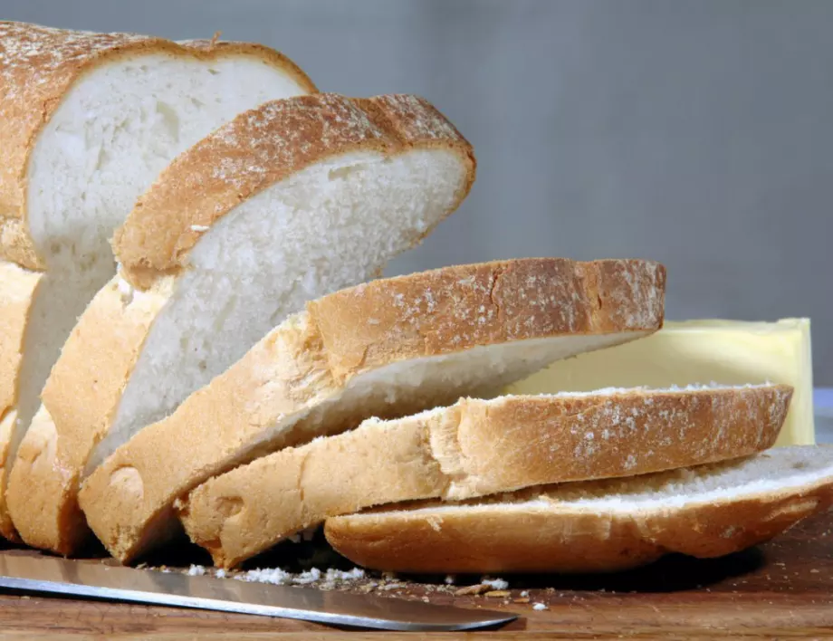Направете стария хляб мек и ароматен за 2 минути