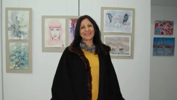 Художничка от Монтана подреди 55 картини в изложба