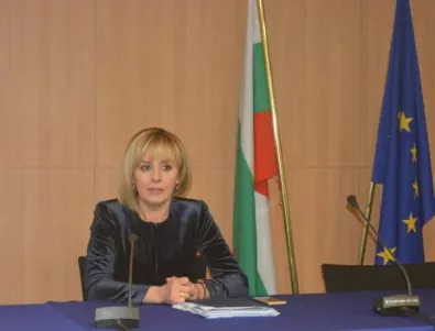 Манолова поиска от Европейския омбудсман да защити българските превозвачи 