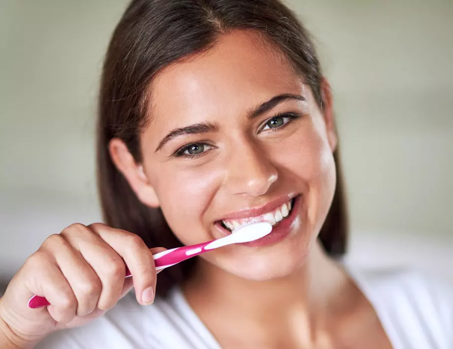 Миенето на зъби предпазва от заразяване и предаване на COVID-19