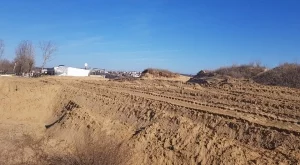 Разораните дюни край "Смокиня" - как хем са защитени, хем са частна собственост?