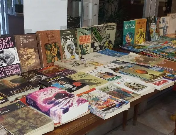 Жените в Асеновград четат повече книги от мъжете