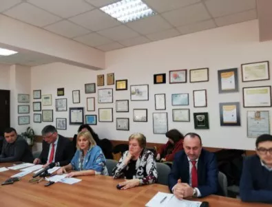 Общински съветници от Добрич искат оставка на своя председател