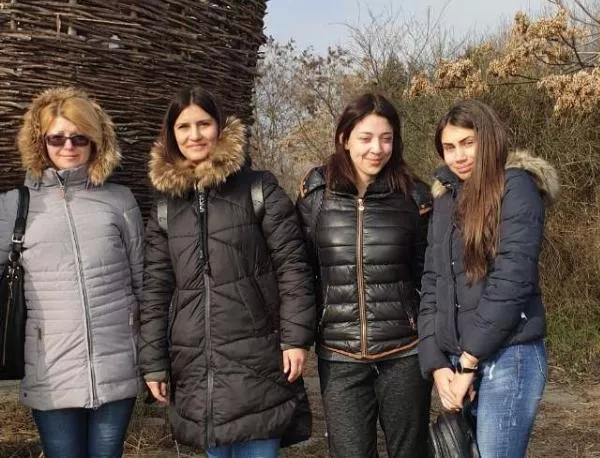 Бъдещи еколози от бургаски университет тръгнаха по „Пътеката на саблеклюна“