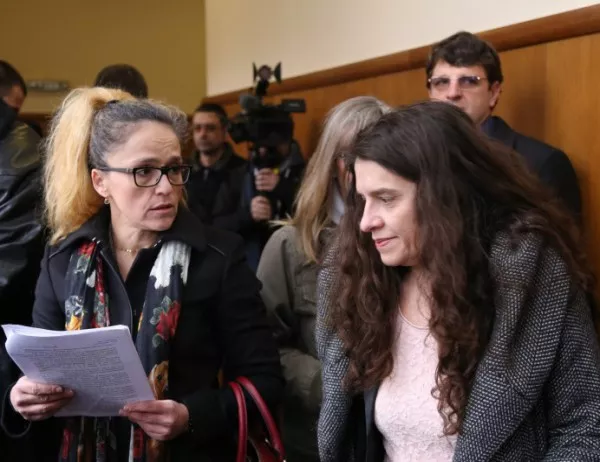 Съдът пак ще мисли дали да пусне Иванчева и Петрова под домашен арест 