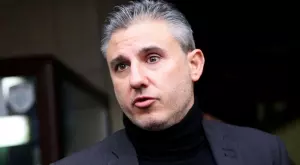 {{ otherArticle[0].article.title }}