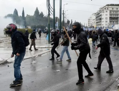 Гръцката полиция арестува студенти и екстремисти 