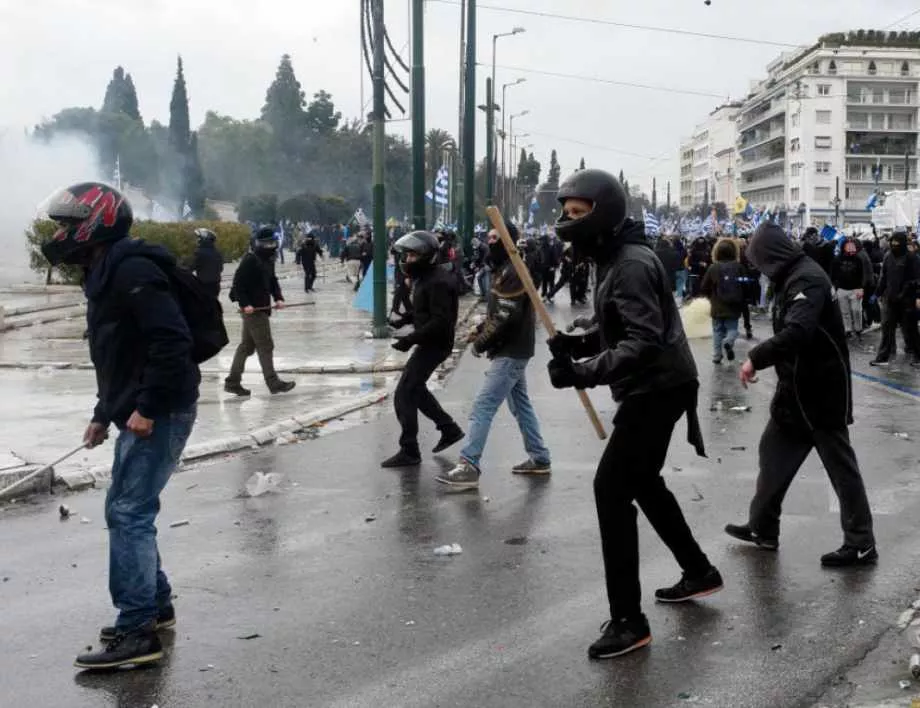 Гръцката полиция арестува студенти и екстремисти 