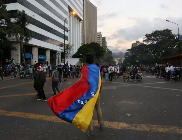 Сериозна позиция против война във Венецуела, тайнствен руски самолет кацна в Каракас