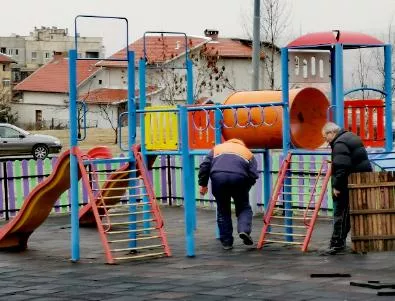 Вандали нанасят щети за десетки хиляди на детските площадки в Стара Загора