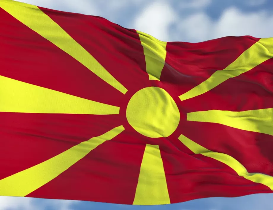 В Северна Македония удължавaт извънредното положение с две седмици