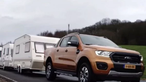 Ford Ranger тегли 20 каравани (ВИДЕО)