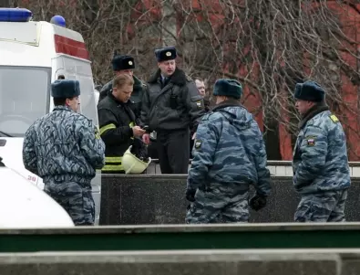 Съобщение за полицейски проверки до военно летище в Санкт Петербург - готви ли се украински удар?