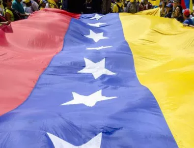 САЩ реши да замрази всички активи на Венецуела на американска земя