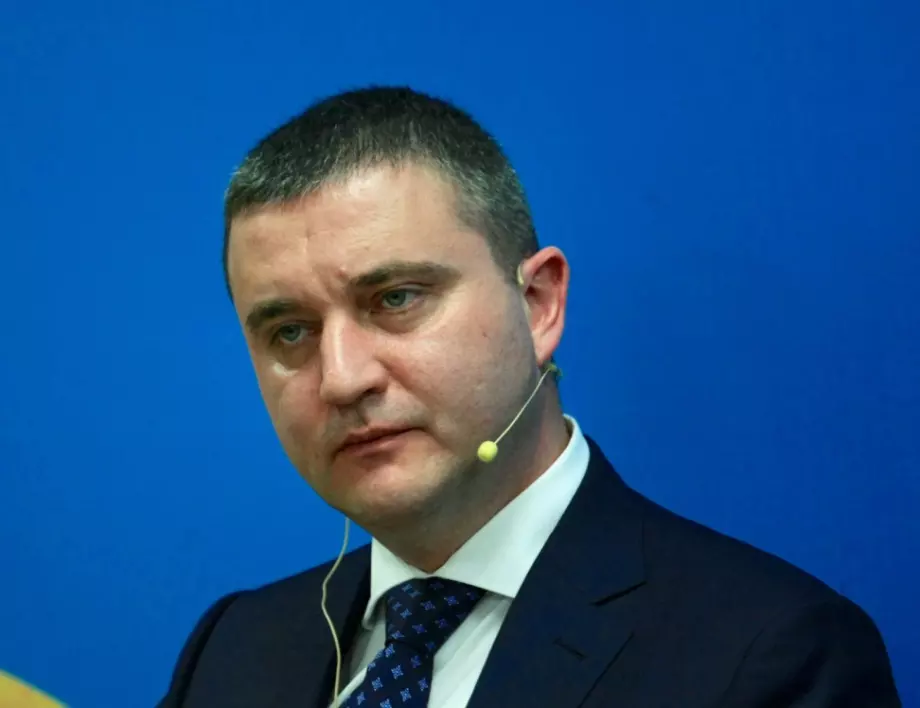 Горанов: Радев критикува всичко положително, има малък политически опит