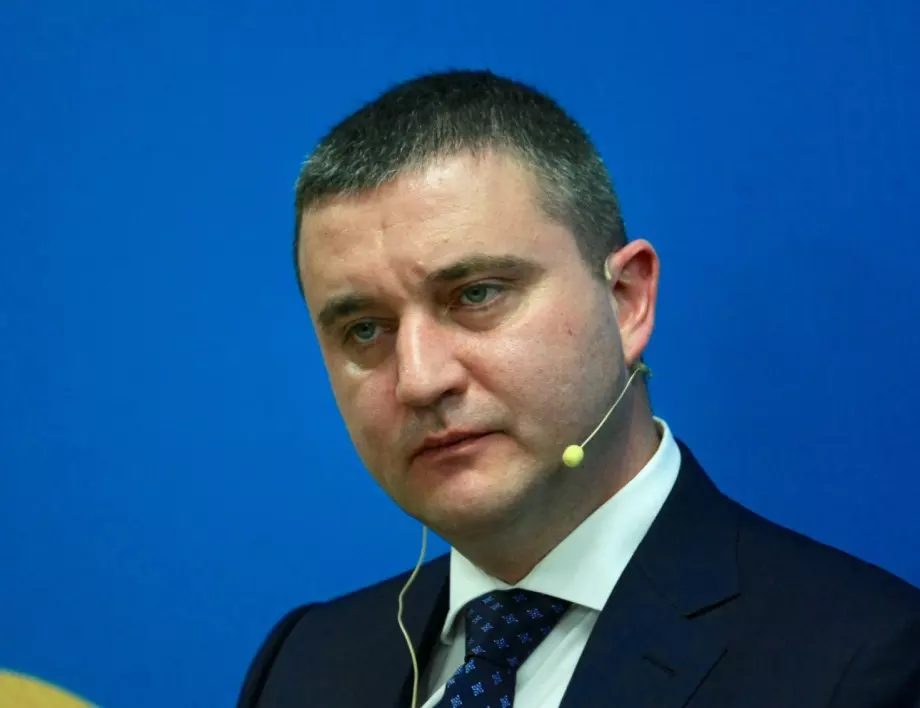 Горанов: Най-уязвим в тази криза е отделният човек