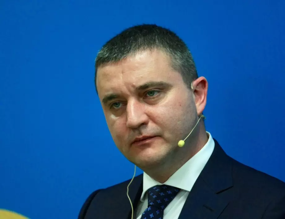 Владислав Горанов: Не е моментът да си говорим за демокрация 