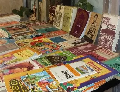 200 български книги за децата в Лондон, търсят родители