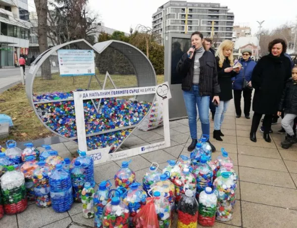 Бургазлии са събрали 10 тона пластмасови капачки за една година