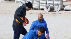 {{ otherArticle[0].article.title }}