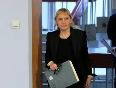 Йончева: Не смятам, че сваленият ми имунитет компрометира листата за евроизборите