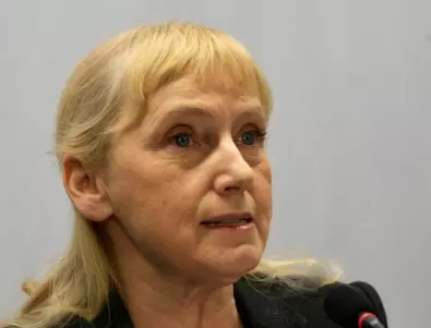 Елена Йончева: Европарите трябва да се обвържат с върховенството на закона